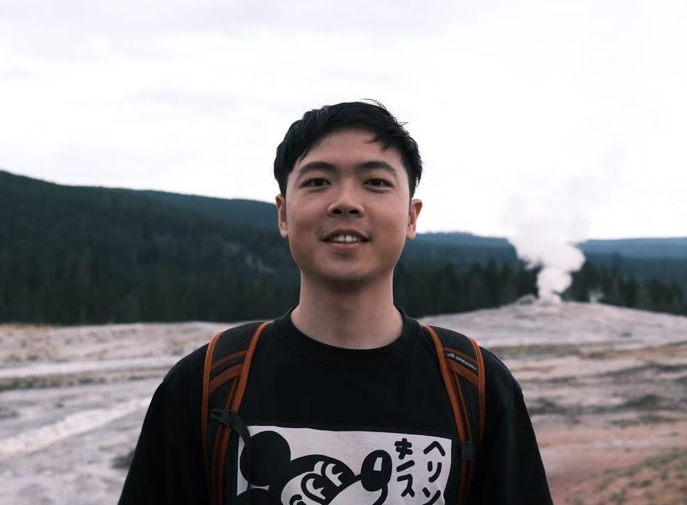 Portrait of Weijian Li
